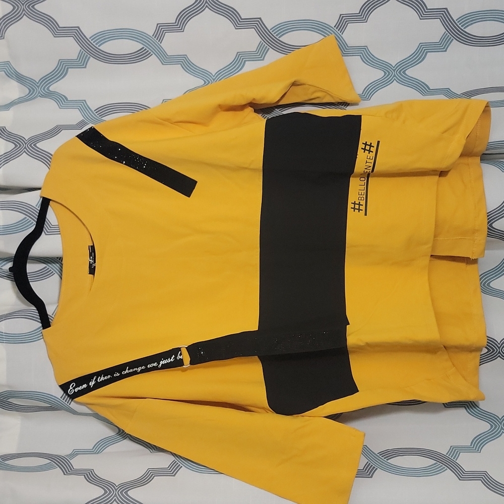 New top/ sweatshirt size XXL